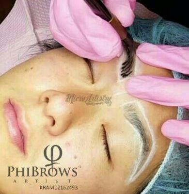 Microblading in action!