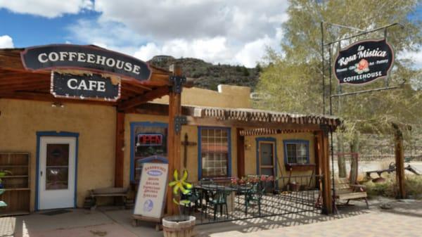 Nice patio for chilling out.