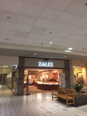 Zales -- Colonial Park Mall : 4600 Jonestown Road / Route 22, Harrisburg Storefront
