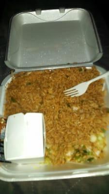 Got the almond chicken lunch special got 4 tiny slices of chicken.the whole box is nothing but rice! Total rip off