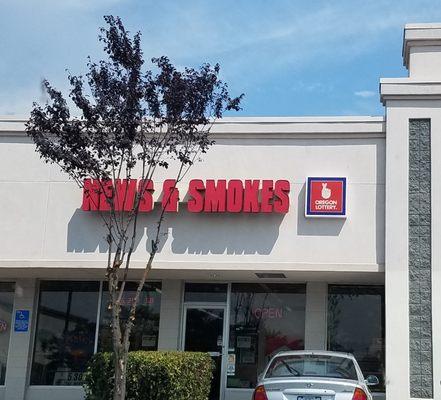 News & Smokes