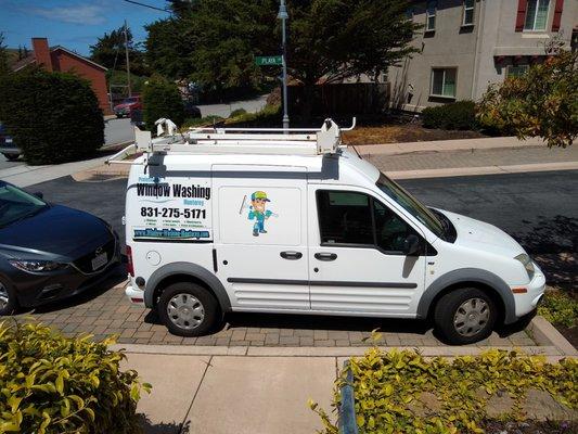 Professional Window Washing Monterey