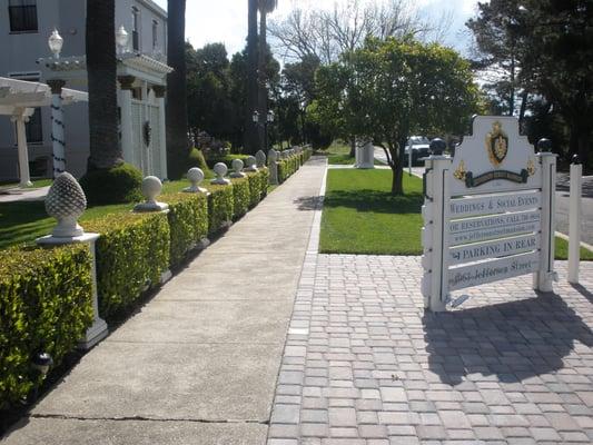 Delta Landscaping & Maintenance