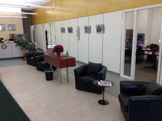 Signature Bank - Hunts Point Financial Center Lobby Area, 421 Hunts Point Ave
Bronx, NY 10474