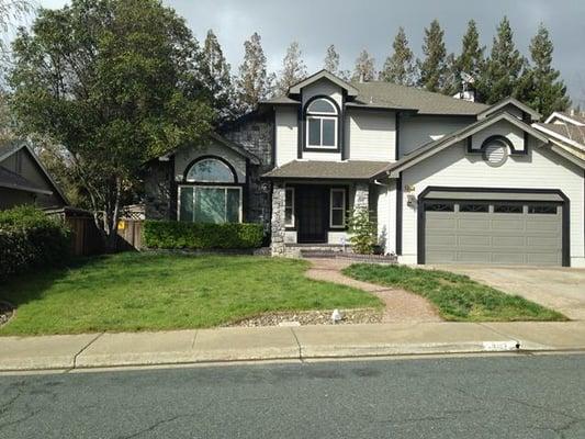 Great home in Antioch. Walk to Park, close to shopping. Newer Roof, Heater and A/C. Great back yard for summer, pool, patio....