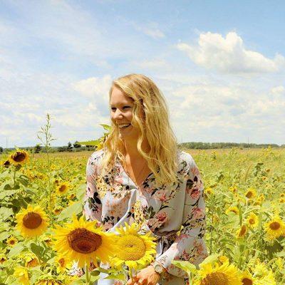 Sammy, of RVD Floral Studio. Located downtown Savanna, IL. Great little shop and excellent choice for any plant or flower needs.