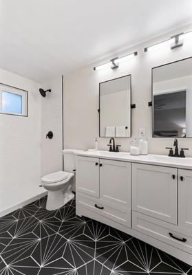 One Hand MG Handyman