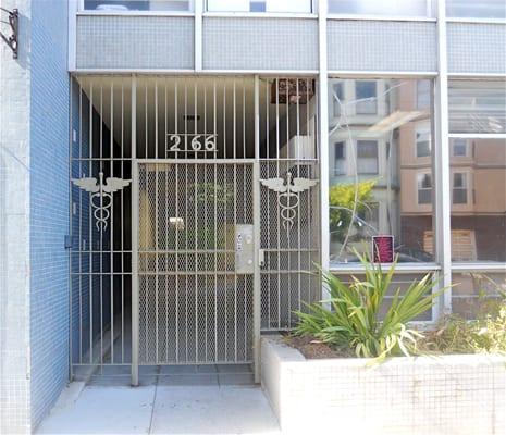 Street view. Locked gate. They're not open to the public.