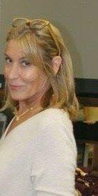 I've visiting Rolland's Beauty bar when I'm in Seaside! Haircuts, color and makeovers with Shannon