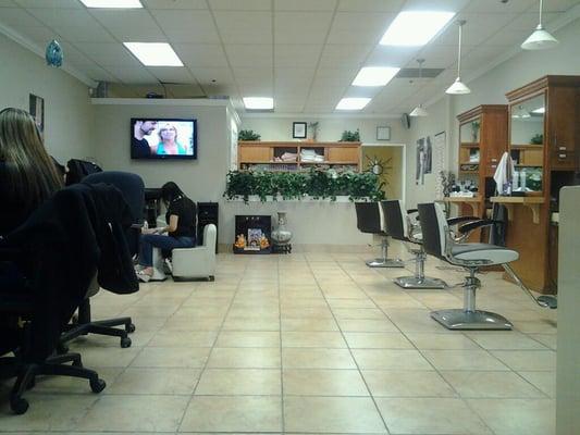 the interior of the salon...clean and wide