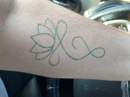 Part of a unilome with a lotus