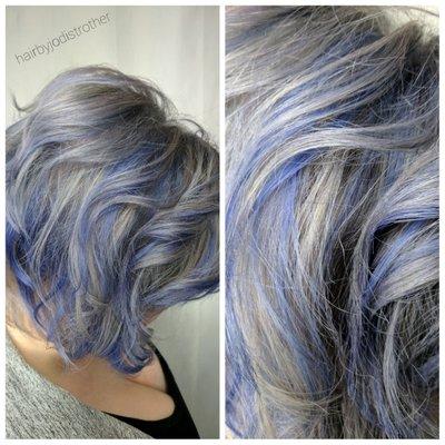 Hair by Jodi Strother inside Accentrix Salon!