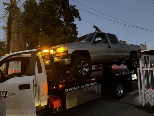 J&J Auto Recovery And Towing Service