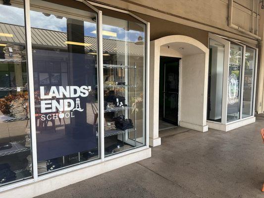 2024 Kamehameha School's School Uniform Pop-up Store