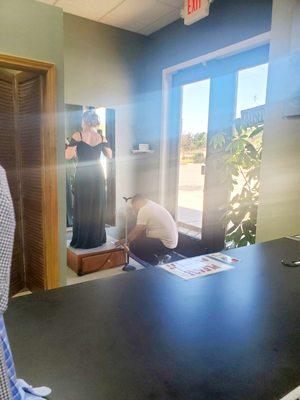 the right tools for a perfect line marck.