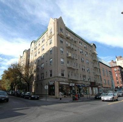 One Bank Street Apartments