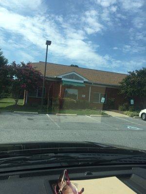 These people are racist and nasty, white ppl park here and go but I park and the lady runs out telling me to move. Trump Era