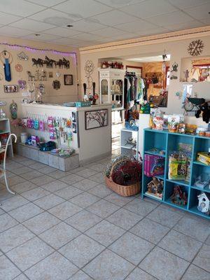 Violet Rose Home and Garden