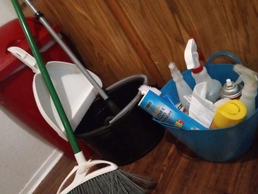 MJ's Spot Cleaning Services