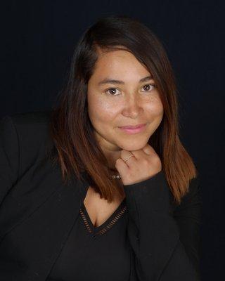 Adriana Ireta - 8z Real Estate