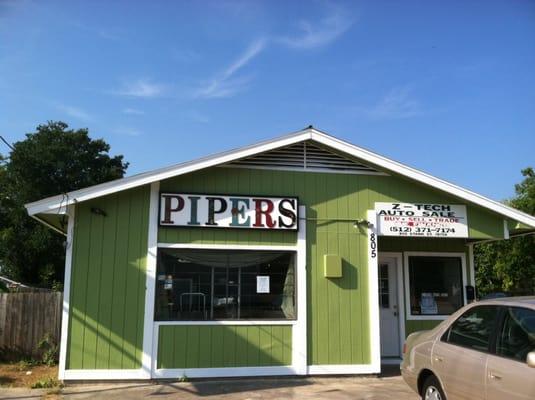 Pipers Upscale Resale is a new business that opened in September 2013. Come by and see us :)