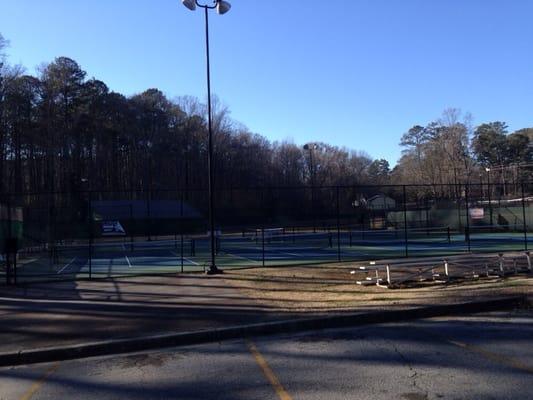 5 courts-- not in bad shape