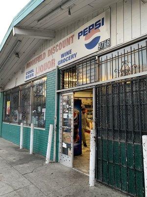 Brookfield Discount Liquor