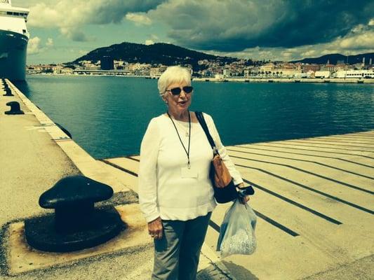 Photo of Elizabeth V.