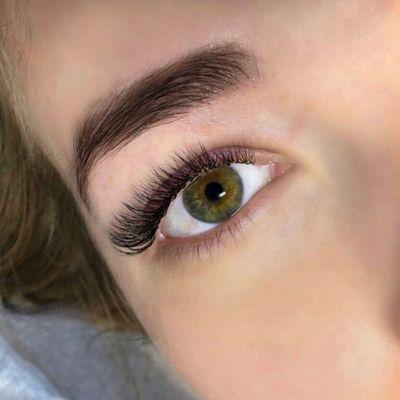 Amazing 2D Volume lashes.