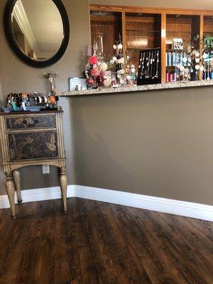 Studio West 300 Salon