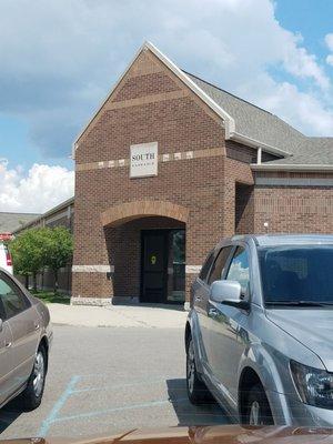 South entrance in back of lot is for all Imaging Diagnostic tests