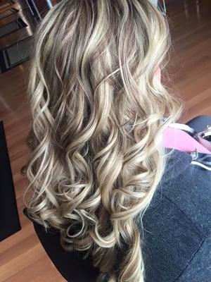 Vivid Salon