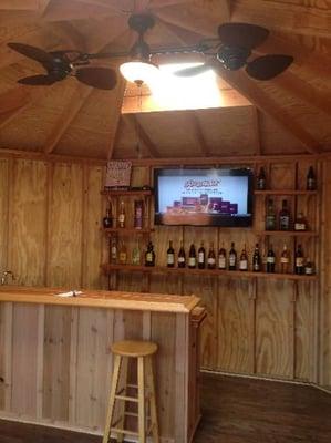 Entertainer's Bar Shed