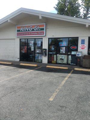 No public restroom, but they do have that pay phone in front!