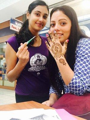 Doing henna