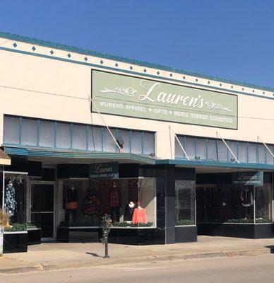 Merle Norman-Lauren's