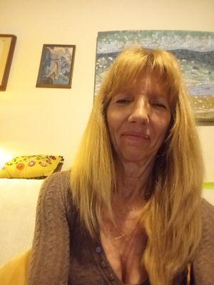 Two Broke Girls Housecleaning