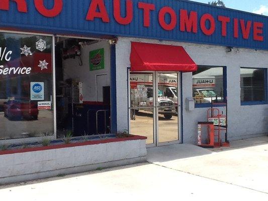 U-Haul Neighborhood Dealer