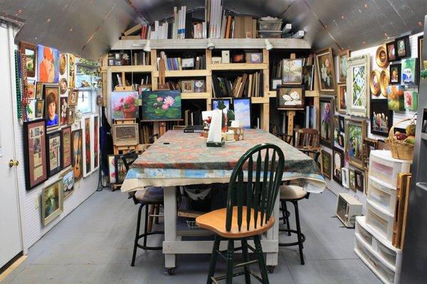 Studio Photo Come visit and see what I can teach you.