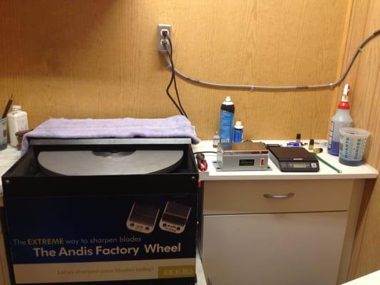 Our Andis Factory 24"Grinding wheel for professional results!