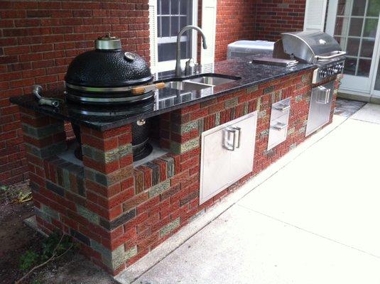 Outdoor Kitchen