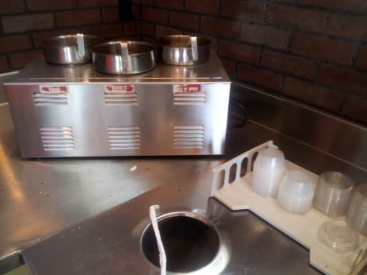 BBQ sauces kept warm and wide-mouth serving cups