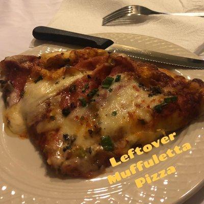 Muffuletta pizza. Ohsoogood!!