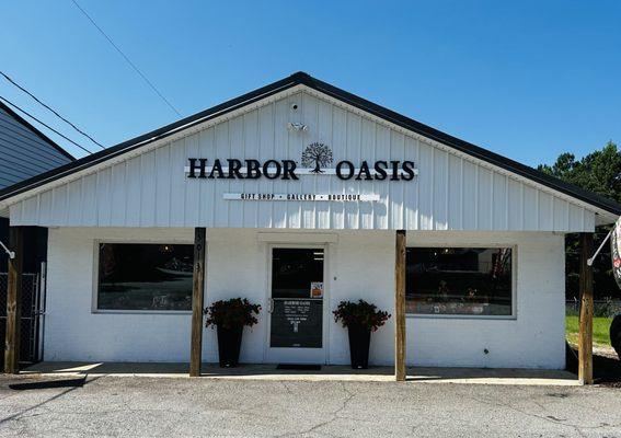 Harbort Oasis Gift Shop Gallery & Local Craters