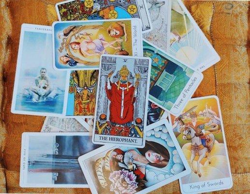 Taro cards