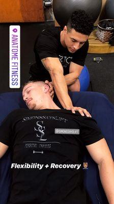 Releasing stress & tension that gets built up in the neck and trap muscles.