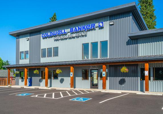 Coldwell Banker Voetberg Real Estate is located at 1209 Borthwick St. Centralia, Washington.