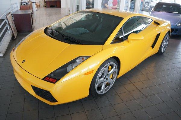 Lambo for sale. WOW!!!