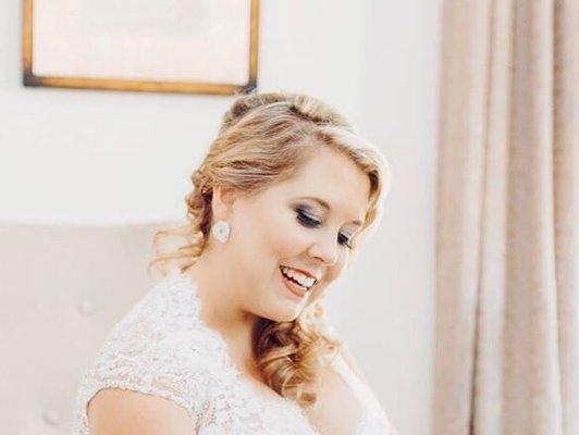 Not the best but I don't have many professional pics yet since my wedding just happened two weeks ago. But the eyes are amazing!!!