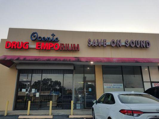 Ocenie Drug Emporium